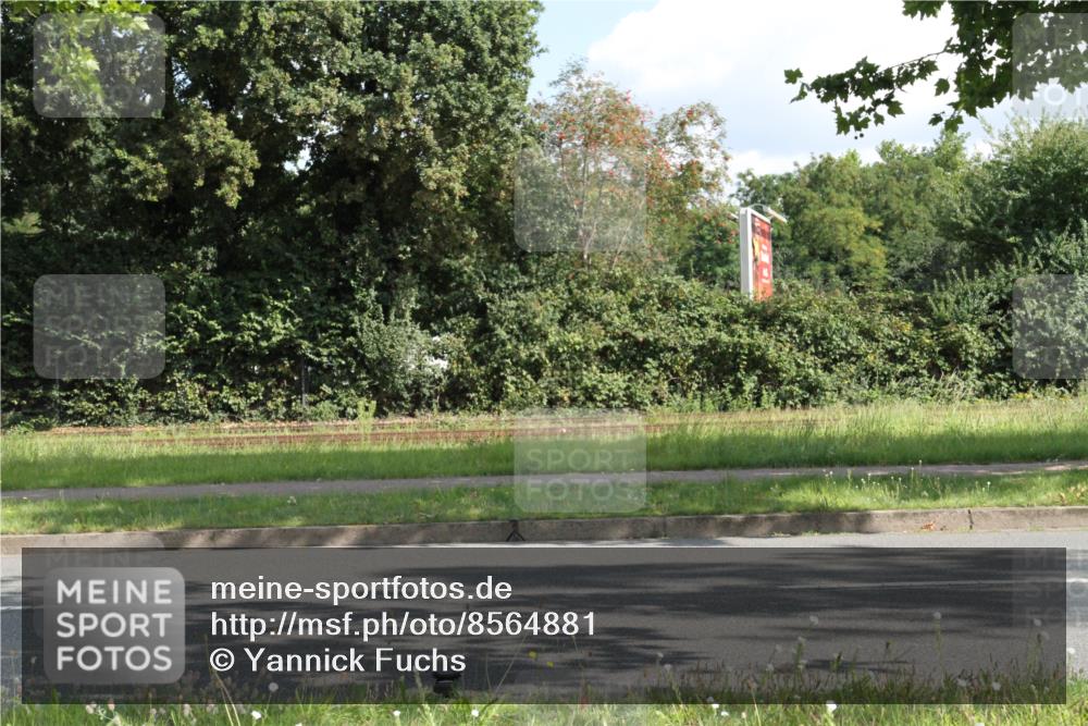10.08.2025 - GEWOBA Citytriathlon Bremen Yannick Fuchs http://msf.ph/oto/8564881 10.08.2025 11:01:07 Radfahren 9, 15, 65, 113, 499 meine-sportfotos.de