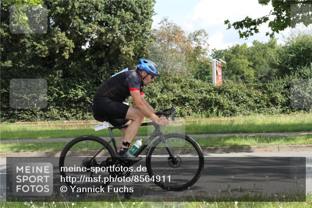 10.08.2025 - GEWOBA Citytriathlon Bremen Yannick Fuchs http://msf.ph/oto/8564911 10.08.2025 11:01:47 Radfahren 89, 199, 481 meine-sportfotos.de