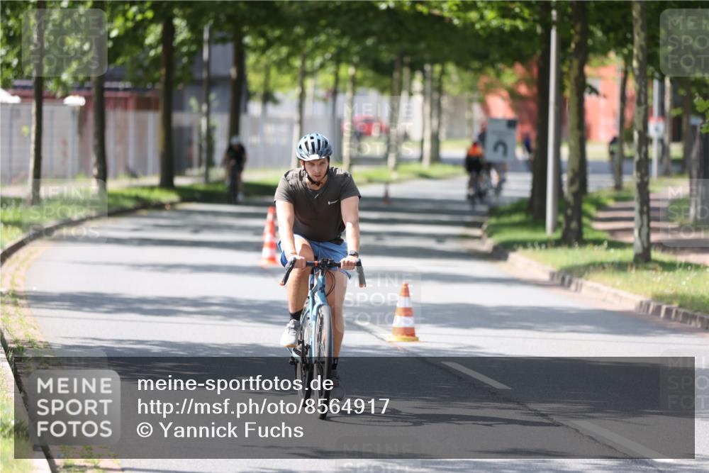 10.08.2025 - GEWOBA Citytriathlon Bremen Yannick Fuchs http://msf.ph/oto/8564917 10.08.2025 14:44:49 Radfahren 35, 73, 208, 346, 383 meine-sportfotos.de