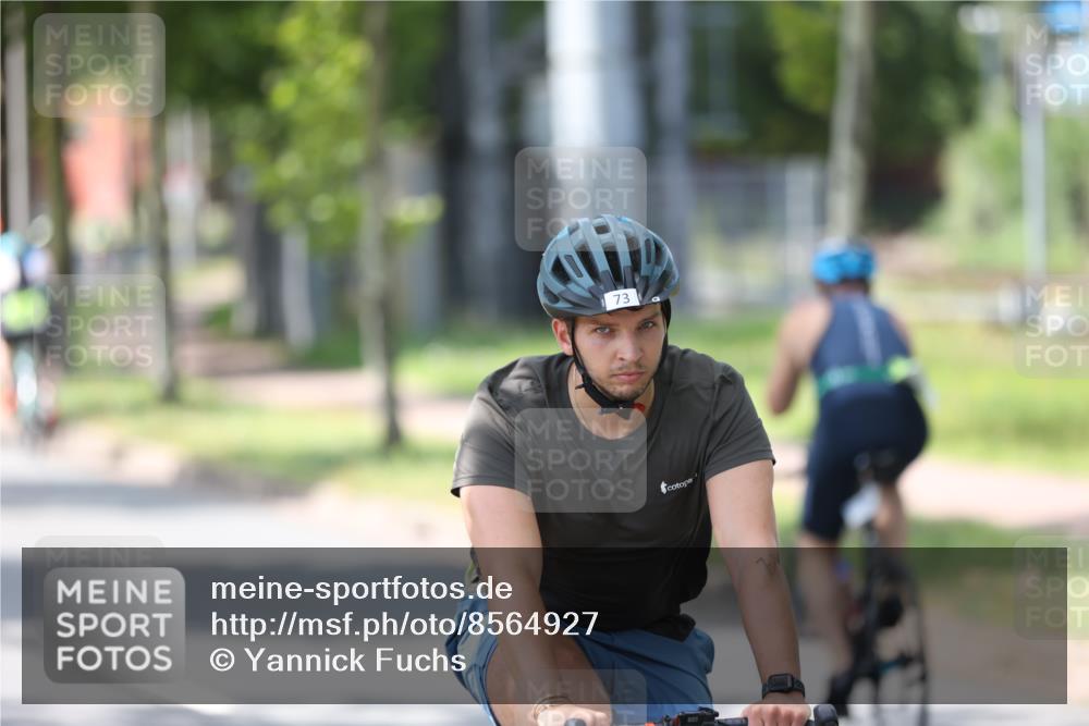 10.08.2025 - GEWOBA Citytriathlon Bremen Yannick Fuchs http://msf.ph/oto/8564927 10.08.2025 14:44:51 Radfahren 35, 73, 198, 208, 346, 383, 484 meine-sportfotos.de