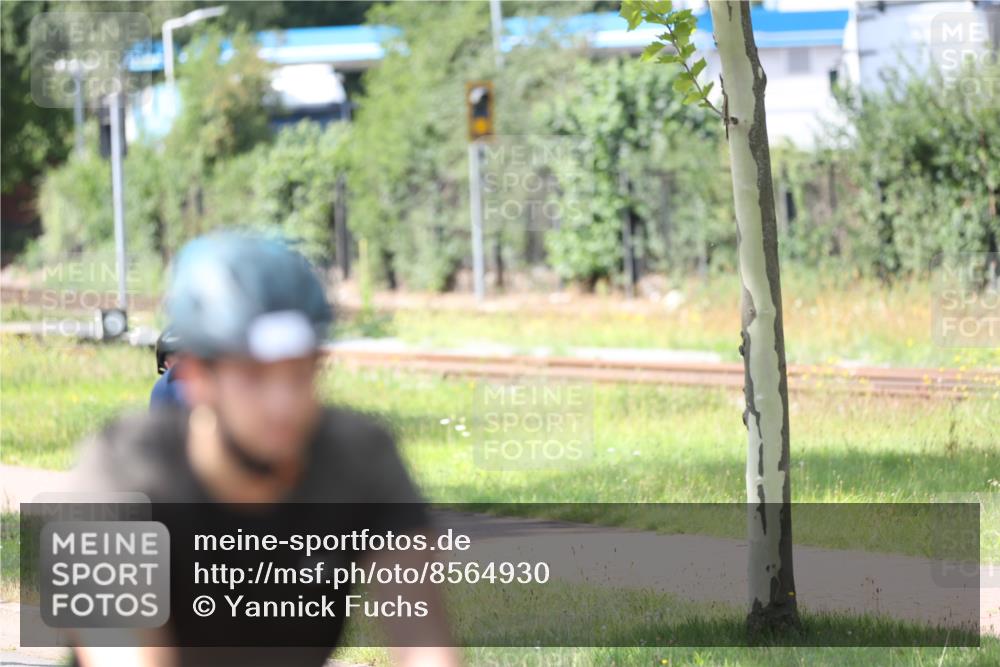 10.08.2025 - GEWOBA Citytriathlon Bremen Yannick Fuchs http://msf.ph/oto/8564930 10.08.2025 14:44:51 Radfahren 35, 73, 198, 208, 346, 383, 484 meine-sportfotos.de