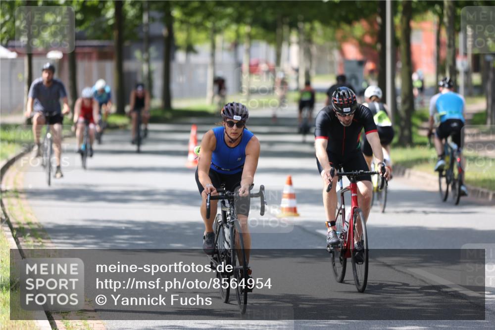 10.08.2025 - GEWOBA Citytriathlon Bremen Yannick Fuchs http://msf.ph/oto/8564954 10.08.2025 14:45:03 Radfahren 35, 198, 326, 336, 346, 453, 484, 497 meine-sportfotos.de