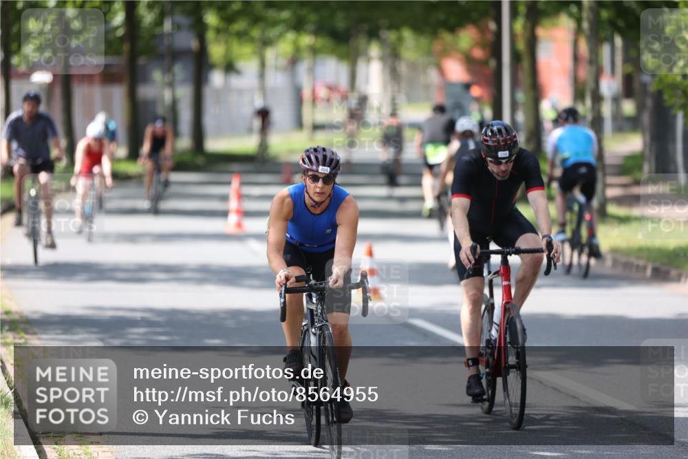 10.08.2025 - GEWOBA Citytriathlon Bremen Yannick Fuchs http://msf.ph/oto/8564955 10.08.2025 14:45:03 Radfahren 35, 198, 326, 336, 346, 453, 484, 497 meine-sportfotos.de
