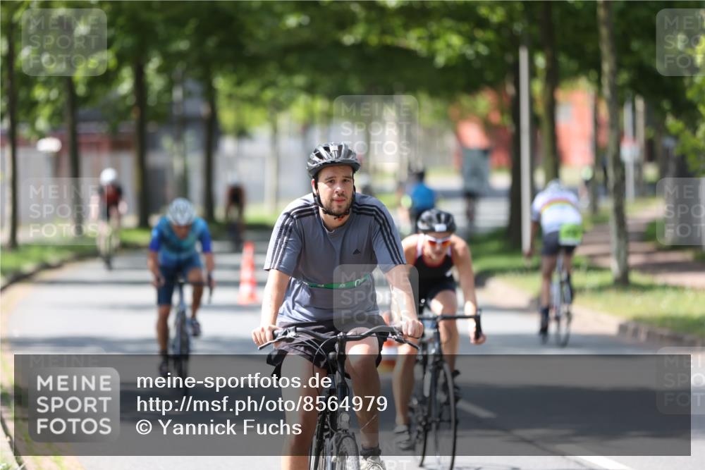 10.08.2025 - GEWOBA Citytriathlon Bremen Yannick Fuchs http://msf.ph/oto/8564979 10.08.2025 14:45:07 Radfahren 35, 198, 326, 336, 346, 453, 484, 497 meine-sportfotos.de