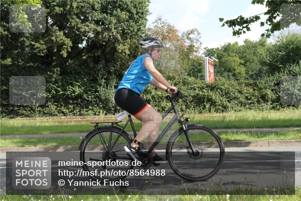 10.08.2025 - GEWOBA Citytriathlon Bremen Yannick Fuchs http://msf.ph/oto/8564988 10.08.2025 11:03:38 Radfahren 13, 55, 167 meine-sportfotos.de