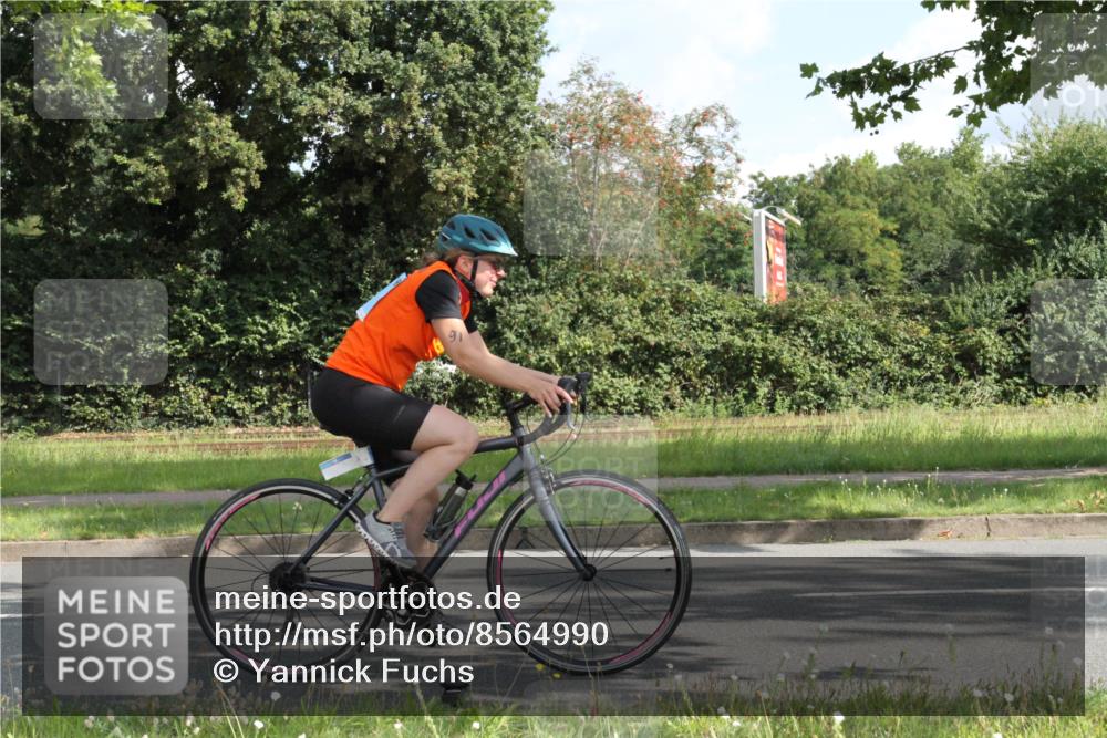 10.08.2025 - GEWOBA Citytriathlon Bremen Yannick Fuchs http://msf.ph/oto/8564990 10.08.2025 11:03:39 Radfahren 13, 55, 167 meine-sportfotos.de