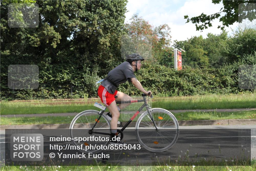 10.08.2025 - GEWOBA Citytriathlon Bremen Yannick Fuchs http://msf.ph/oto/8565043 10.08.2025 11:06:38 Radfahren 171 meine-sportfotos.de