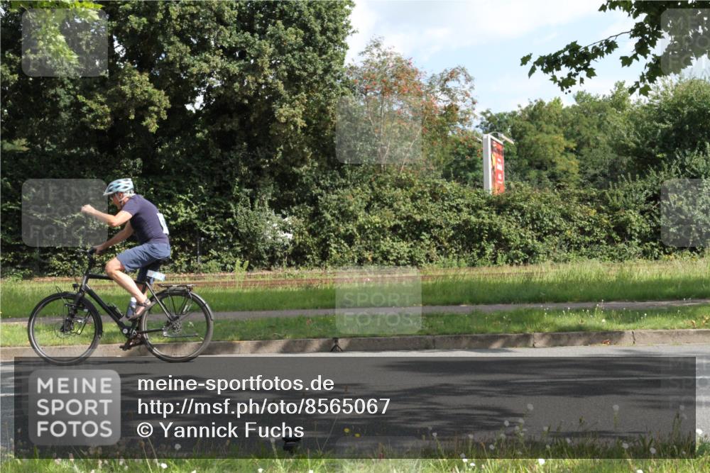 10.08.2025 - GEWOBA Citytriathlon Bremen Yannick Fuchs http://msf.ph/oto/8565067 10.08.2025 11:10:54 Radfahren 465 meine-sportfotos.de