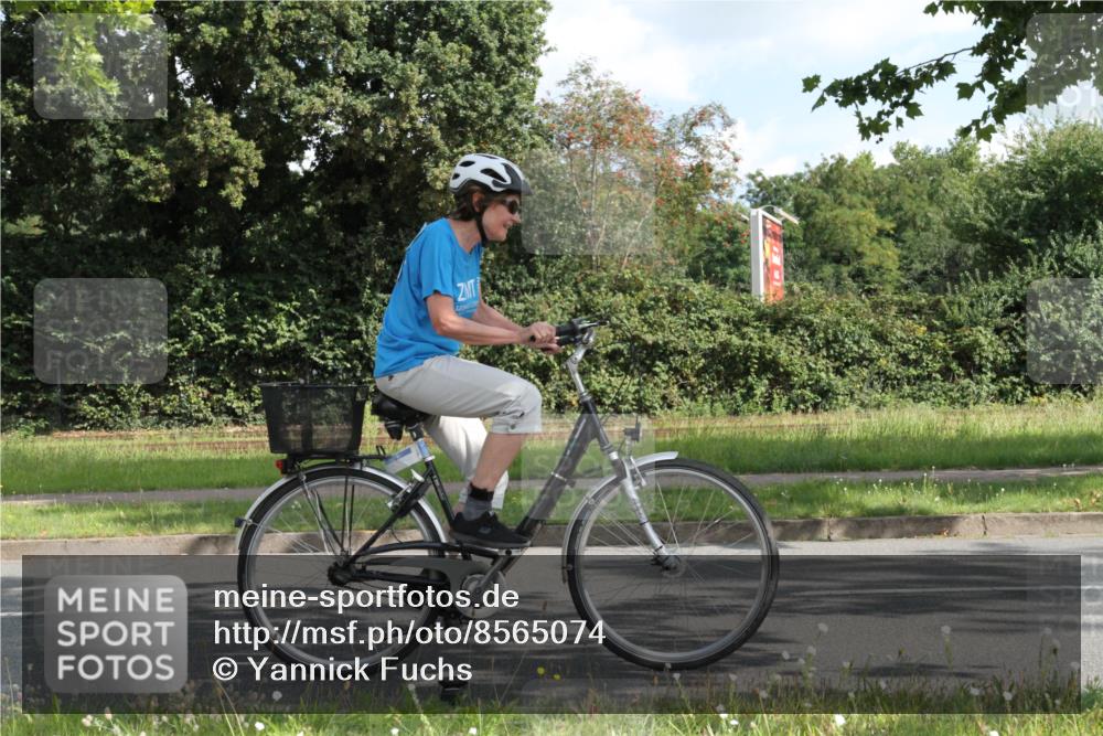 10.08.2025 - GEWOBA Citytriathlon Bremen Yannick Fuchs http://msf.ph/oto/8565074 10.08.2025 11:11:22 Radfahren 51 meine-sportfotos.de