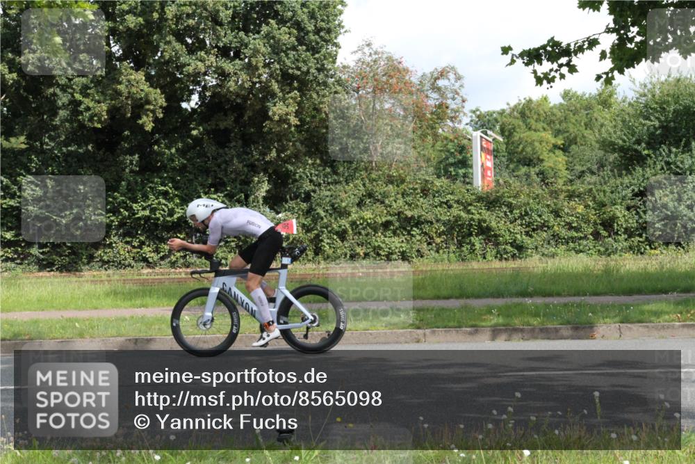 10.08.2025 - GEWOBA Citytriathlon Bremen Yannick Fuchs http://msf.ph/oto/8565098 10.08.2025 11:55:43 Radfahren  meine-sportfotos.de