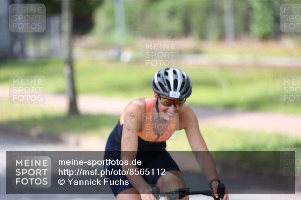10.08.2025 - GEWOBA Citytriathlon Bremen Yannick Fuchs http://msf.ph/oto/8565112 10.08.2025 14:45:53 Radfahren 61, 99, 160, 166, 182, 269, 273, 404, 441 meine-sportfotos.de