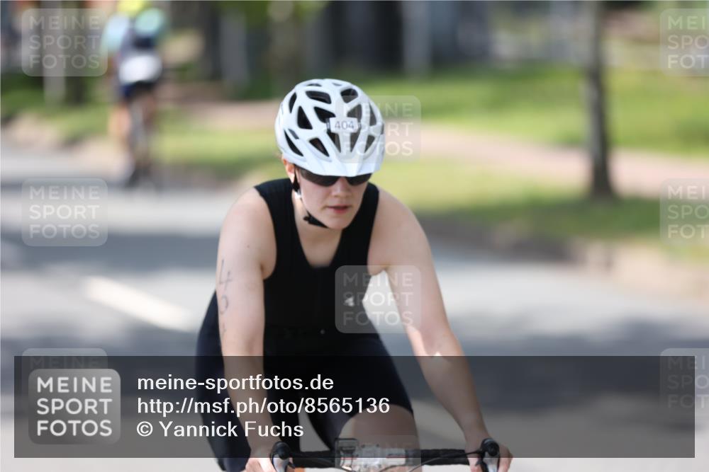 10.08.2025 - GEWOBA Citytriathlon Bremen Yannick Fuchs http://msf.ph/oto/8565136 10.08.2025 14:46:01 Radfahren 61, 99, 166, 182, 269, 363, 404, 441 meine-sportfotos.de