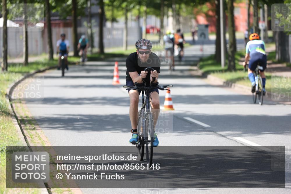 10.08.2025 - GEWOBA Citytriathlon Bremen Yannick Fuchs http://msf.ph/oto/8565146 10.08.2025 14:46:06 Radfahren 61, 182, 269, 363, 404, 422 meine-sportfotos.de