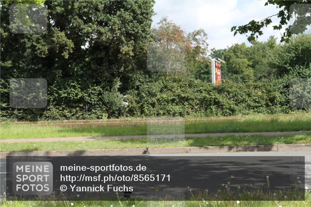 10.08.2025 - GEWOBA Citytriathlon Bremen Yannick Fuchs http://msf.ph/oto/8565171 10.08.2025 12:01:08 Radfahren 579 meine-sportfotos.de