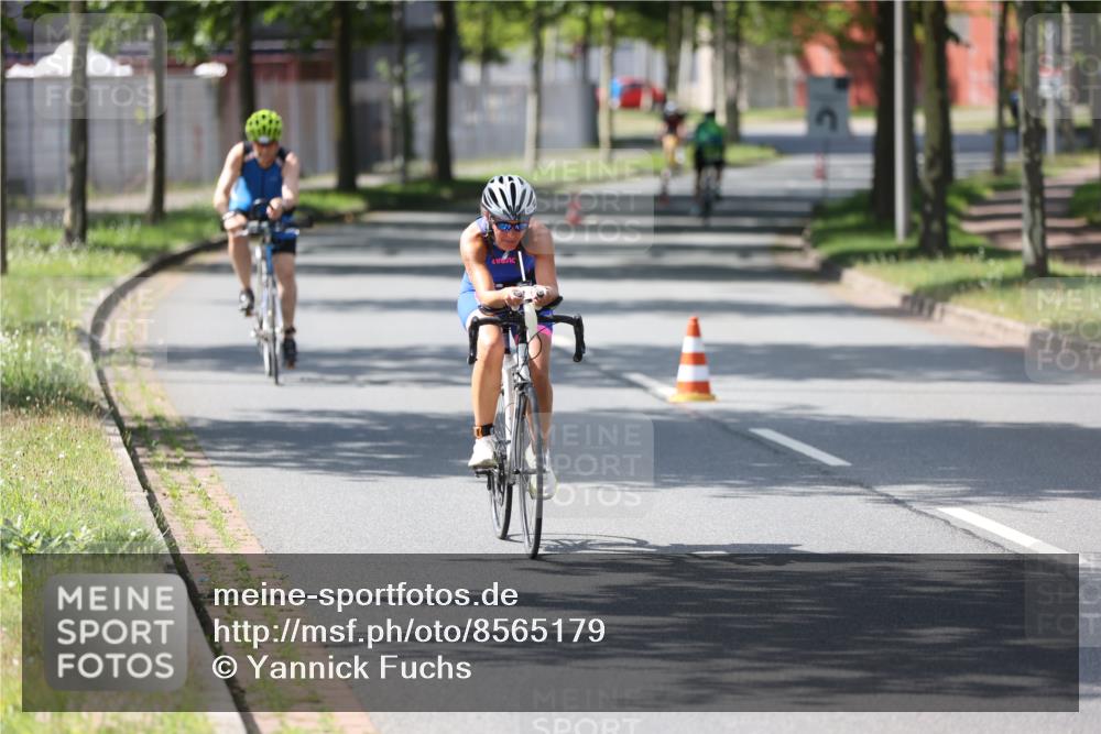 10.08.2025 - GEWOBA Citytriathlon Bremen Yannick Fuchs http://msf.ph/oto/8565179 10.08.2025 14:46:22 Radfahren 270, 358, 363, 422, 499 meine-sportfotos.de