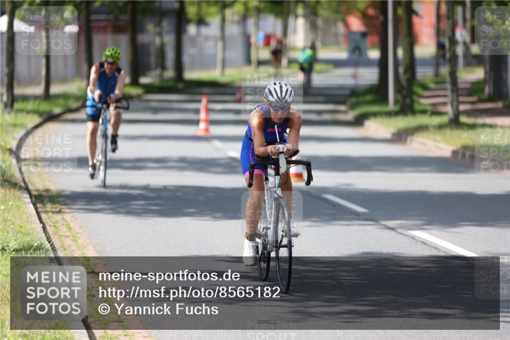 10.08.2025 - GEWOBA Citytriathlon Bremen Yannick Fuchs http://msf.ph/oto/8565182 10.08.2025 14:46:22 Radfahren 270, 358, 363, 422, 499 meine-sportfotos.de
