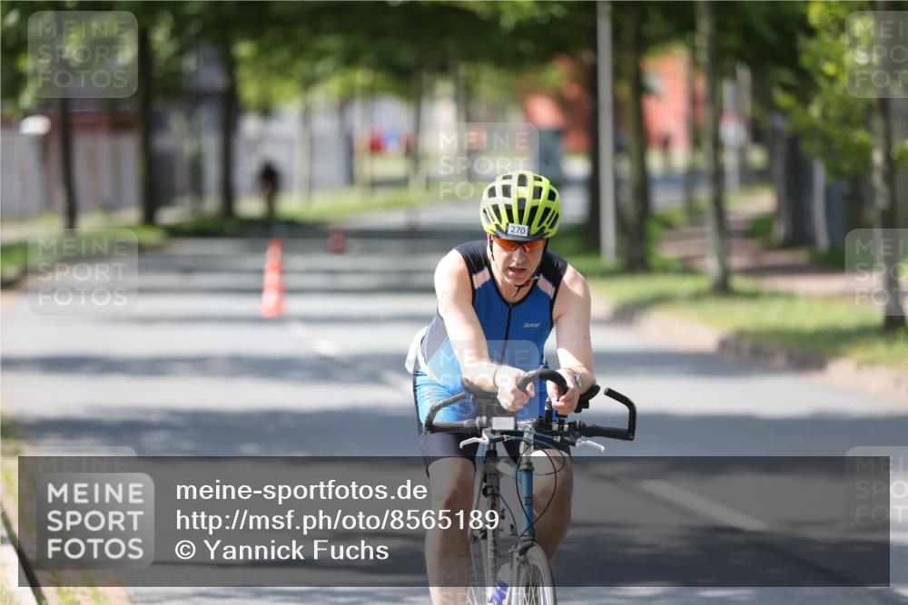 10.08.2025 - GEWOBA Citytriathlon Bremen Yannick Fuchs http://msf.ph/oto/8565189 10.08.2025 14:46:25 Radfahren 270, 358, 422, 499 meine-sportfotos.de