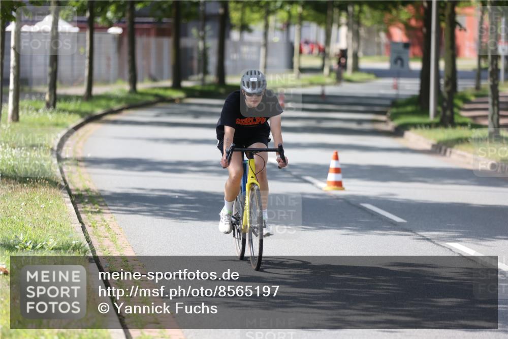 10.08.2025 - GEWOBA Citytriathlon Bremen Yannick Fuchs http://msf.ph/oto/8565197 10.08.2025 14:46:33 Radfahren 270, 358, 406 meine-sportfotos.de