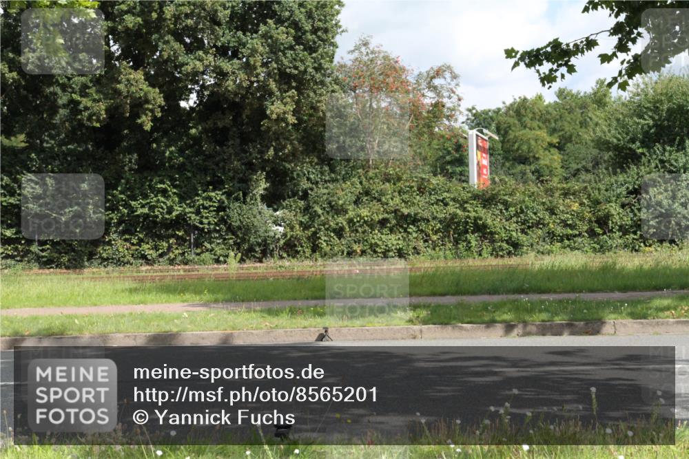 10.08.2025 - GEWOBA Citytriathlon Bremen Yannick Fuchs http://msf.ph/oto/8565201 10.08.2025 12:01:20 Radfahren  meine-sportfotos.de