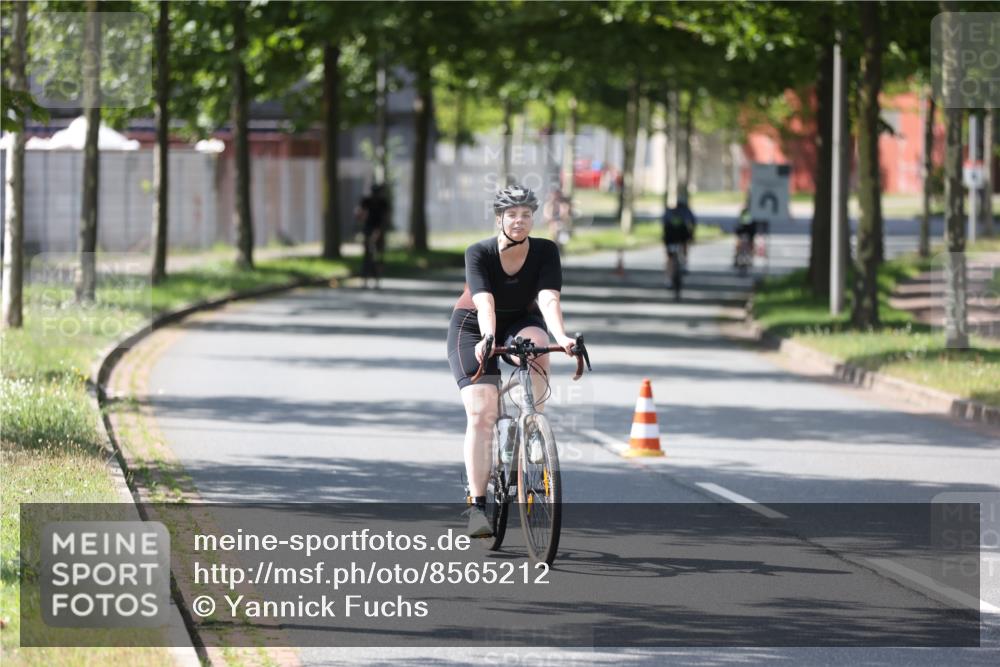 10.08.2025 - GEWOBA Citytriathlon Bremen Yannick Fuchs http://msf.ph/oto/8565212 10.08.2025 14:46:46 Radfahren 128, 158, 396, 406 meine-sportfotos.de