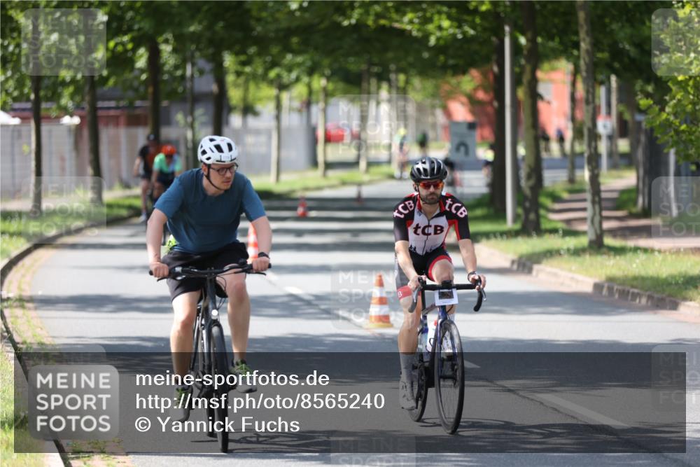 10.08.2025 - GEWOBA Citytriathlon Bremen Yannick Fuchs http://msf.ph/oto/8565240 10.08.2025 14:46:58 Radfahren 128, 140, 158, 320, 396 meine-sportfotos.de