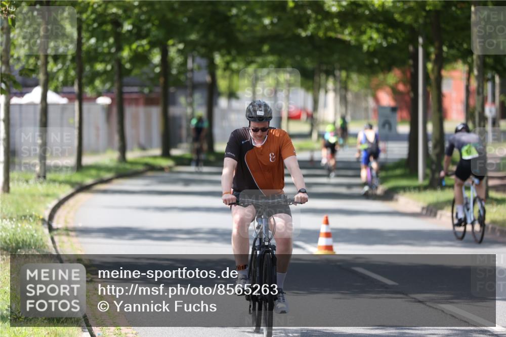 10.08.2025 - GEWOBA Citytriathlon Bremen Yannick Fuchs http://msf.ph/oto/8565263 10.08.2025 14:47:04 Radfahren 128, 140, 158, 220, 320 meine-sportfotos.de
