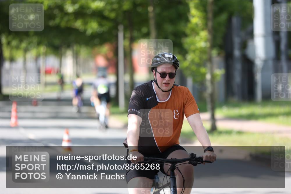 10.08.2025 - GEWOBA Citytriathlon Bremen Yannick Fuchs http://msf.ph/oto/8565268 10.08.2025 14:47:05 Radfahren 128, 140, 220, 320 meine-sportfotos.de