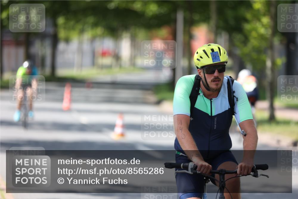 10.08.2025 - GEWOBA Citytriathlon Bremen Yannick Fuchs http://msf.ph/oto/8565286 10.08.2025 14:47:15 Radfahren 140, 220 meine-sportfotos.de