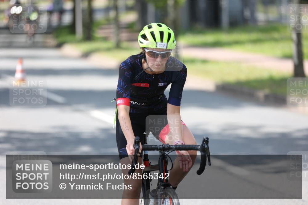 10.08.2025 - GEWOBA Citytriathlon Bremen Yannick Fuchs http://msf.ph/oto/8565342 10.08.2025 14:47:58 Radfahren 22, 331, 350, 418, 447 meine-sportfotos.de
