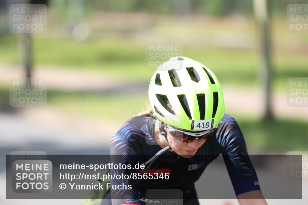 10.08.2025 - GEWOBA Citytriathlon Bremen Yannick Fuchs http://msf.ph/oto/8565346 10.08.2025 14:47:59 Radfahren 22, 331, 350, 418, 447 meine-sportfotos.de