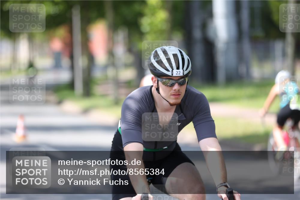 10.08.2025 - GEWOBA Citytriathlon Bremen Yannick Fuchs http://msf.ph/oto/8565384 10.08.2025 14:48:10 Radfahren 22, 196, 331, 350, 447 meine-sportfotos.de