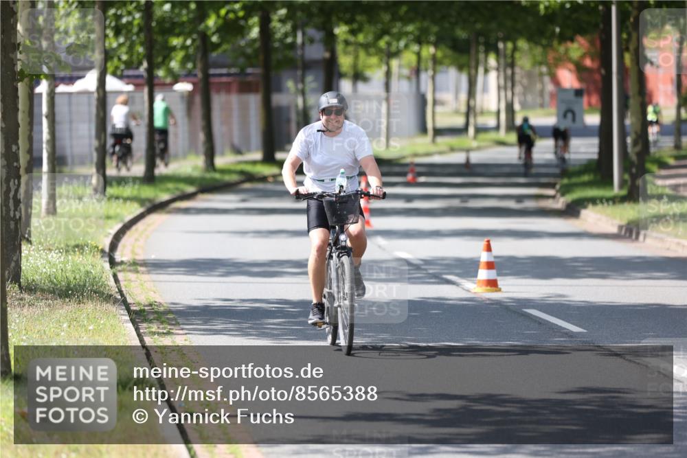 10.08.2025 - GEWOBA Citytriathlon Bremen Yannick Fuchs http://msf.ph/oto/8565388 10.08.2025 14:48:19 Radfahren 189, 196, 350, 447, 457 meine-sportfotos.de