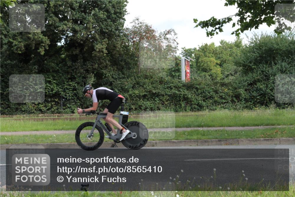 10.08.2025 - GEWOBA Citytriathlon Bremen Yannick Fuchs http://msf.ph/oto/8565410 10.08.2025 12:06:31 Radfahren 580, 614, 634, 658, 714 meine-sportfotos.de