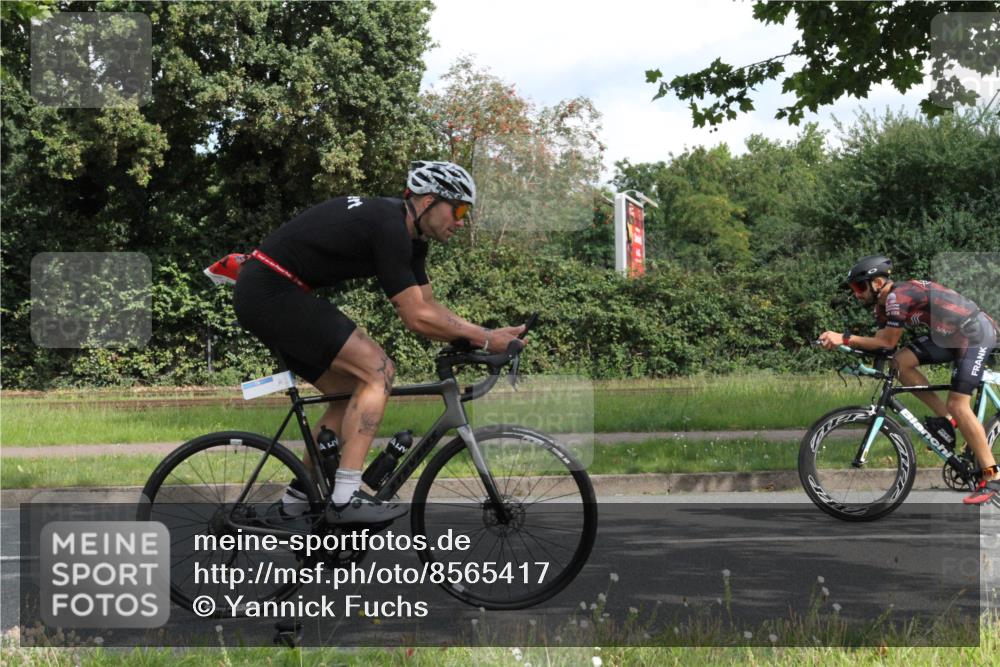 10.08.2025 - GEWOBA Citytriathlon Bremen Yannick Fuchs http://msf.ph/oto/8565417 10.08.2025 12:06:38 Radfahren 580, 613, 634, 658, 714 meine-sportfotos.de