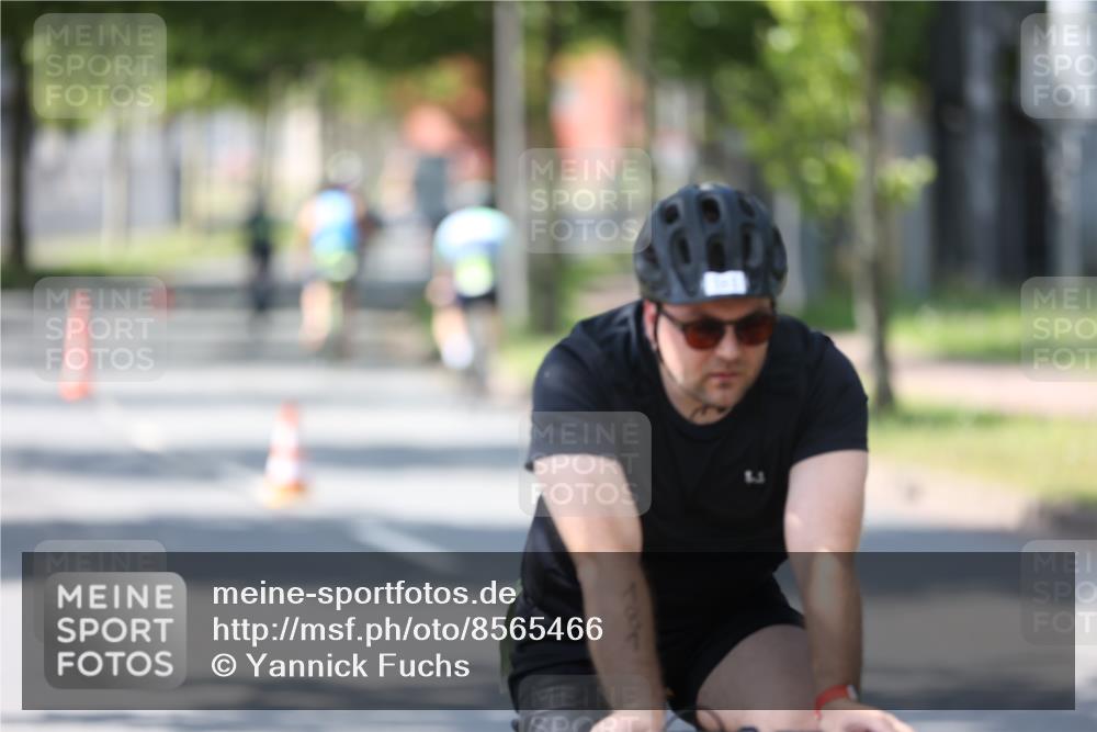 10.08.2025 - GEWOBA Citytriathlon Bremen Yannick Fuchs http://msf.ph/oto/8565466 10.08.2025 14:49:05 Radfahren 181, 318, 351, 373, 403 meine-sportfotos.de