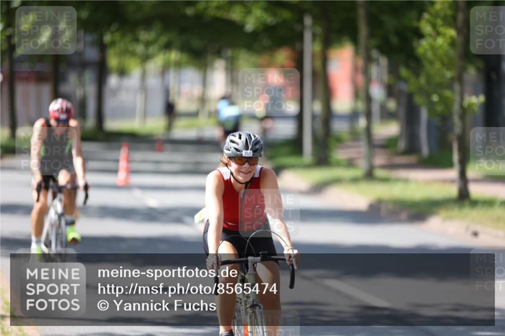 10.08.2025 - GEWOBA Citytriathlon Bremen Yannick Fuchs http://msf.ph/oto/8565474 10.08.2025 14:49:08 Radfahren 181, 318, 351, 373, 403 meine-sportfotos.de