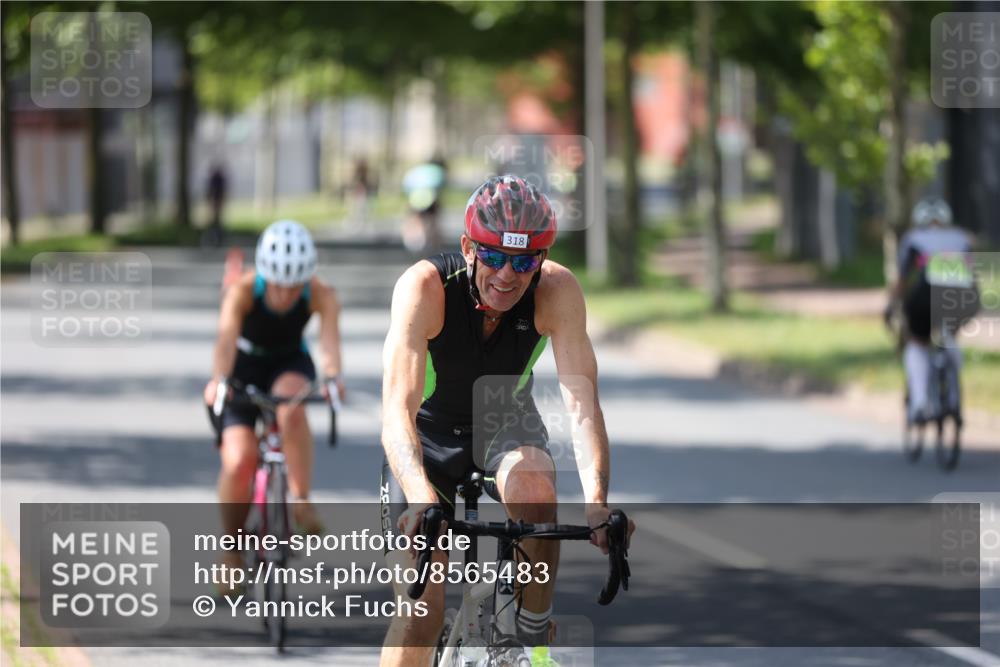 10.08.2025 - GEWOBA Citytriathlon Bremen Yannick Fuchs http://msf.ph/oto/8565483 10.08.2025 14:49:09 Radfahren 318, 351, 373, 401, 403 meine-sportfotos.de