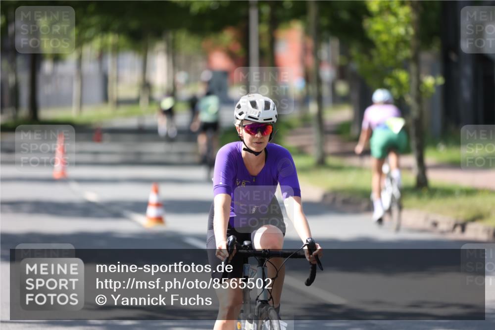 10.08.2025 - GEWOBA Citytriathlon Bremen Yannick Fuchs http://msf.ph/oto/8565502 10.08.2025 14:49:18 Radfahren 286, 373, 401, 403 meine-sportfotos.de