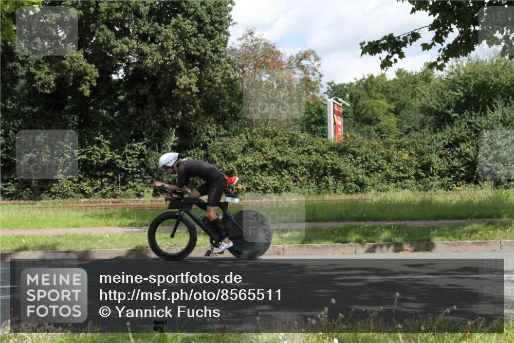 10.08.2025 - GEWOBA Citytriathlon Bremen Yannick Fuchs http://msf.ph/oto/8565511 10.08.2025 12:07:49 Radfahren 559, 609, 646, 660, 693, 696, 698, 705, 706, 721, 723, 879 meine-sportfotos.de