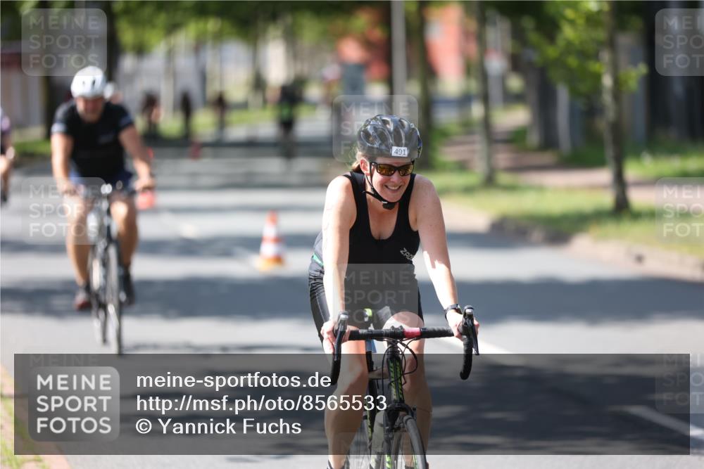 10.08.2025 - GEWOBA Citytriathlon Bremen Yannick Fuchs http://msf.ph/oto/8565533 10.08.2025 14:49:33 Radfahren 6, 286, 328, 377, 401, 402, 429, 461, 466, 491, 517 meine-sportfotos.de