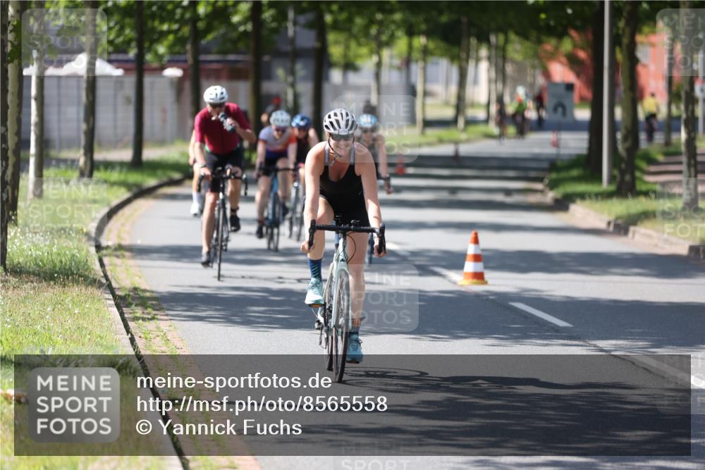 10.08.2025 - GEWOBA Citytriathlon Bremen Yannick Fuchs http://msf.ph/oto/8565558 10.08.2025 14:49:39 Radfahren 6, 169, 286, 305, 328, 377, 402, 407, 429, 461, 466, 491, 517 meine-sportfotos.de