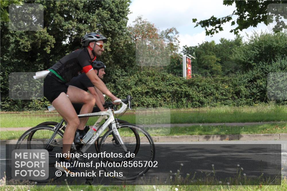 10.08.2025 - GEWOBA Citytriathlon Bremen Yannick Fuchs http://msf.ph/oto/8565702 10.08.2025 12:09:55 Radfahren 586, 607, 628, 688, 697, 732, 830, 849 meine-sportfotos.de