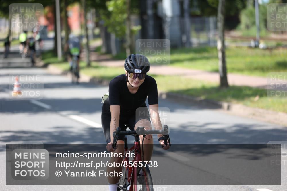 10.08.2025 - GEWOBA Citytriathlon Bremen Yannick Fuchs http://msf.ph/oto/8565738 10.08.2025 14:51:12 Radfahren 338, 379, 399, 411, 470, 492, 494 meine-sportfotos.de