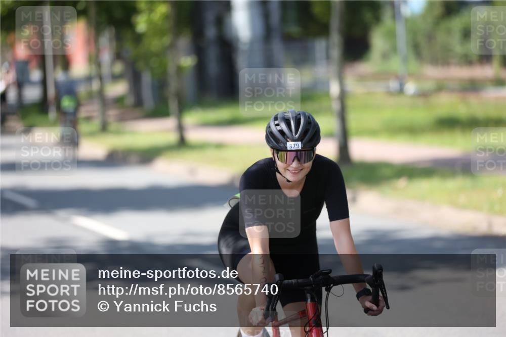 10.08.2025 - GEWOBA Citytriathlon Bremen Yannick Fuchs http://msf.ph/oto/8565740 10.08.2025 14:51:12 Radfahren 338, 379, 399, 411, 470, 492, 494 meine-sportfotos.de
