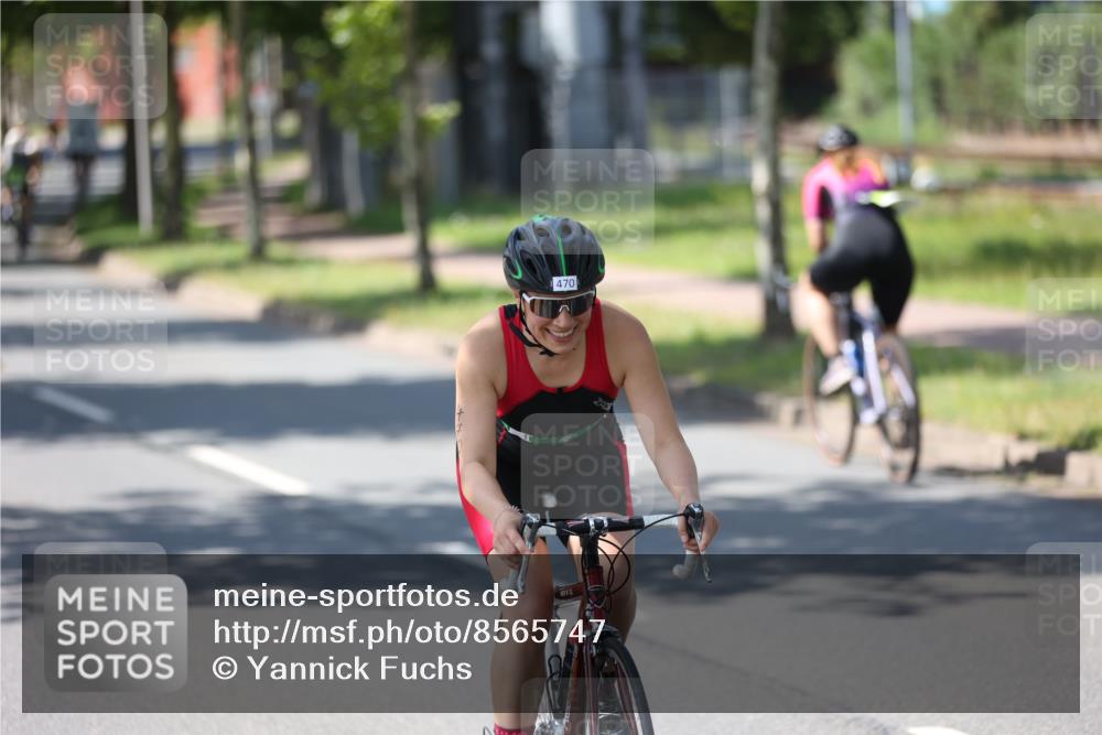 10.08.2025 - GEWOBA Citytriathlon Bremen Yannick Fuchs http://msf.ph/oto/8565747 10.08.2025 14:51:15 Radfahren 212, 338, 379, 399, 411, 468, 470, 492, 494 meine-sportfotos.de