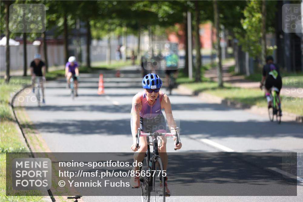 10.08.2025 - GEWOBA Citytriathlon Bremen Yannick Fuchs http://msf.ph/oto/8565775 10.08.2025 14:51:28 Radfahren 212, 338, 374, 399, 468, 492 meine-sportfotos.de
