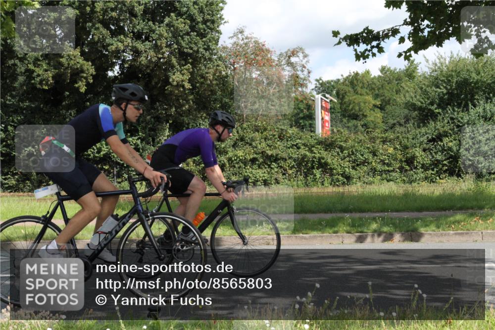 10.08.2025 - GEWOBA Citytriathlon Bremen Yannick Fuchs http://msf.ph/oto/8565803 10.08.2025 12:10:51 Radfahren 573, 622, 625, 629, 651, 656, 659, 685, 712, 716, 722, 748, 812, 819, 898 meine-sportfotos.de
