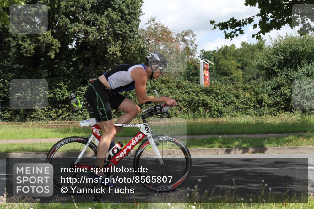 10.08.2025 - GEWOBA Citytriathlon Bremen Yannick Fuchs http://msf.ph/oto/8565807 10.08.2025 12:10:54 Radfahren 573, 622, 625, 651, 659, 685, 712, 716, 722, 748, 800, 812, 819, 898 meine-sportfotos.de