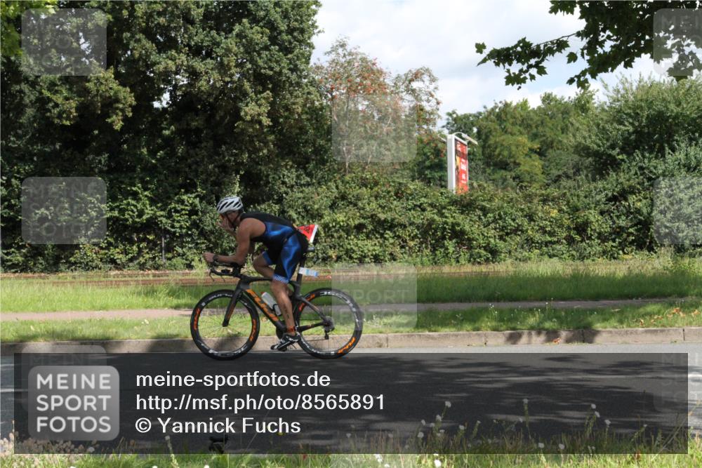 10.08.2025 - GEWOBA Citytriathlon Bremen Yannick Fuchs http://msf.ph/oto/8565891 10.08.2025 12:11:51 Radfahren 576, 667, 699, 702, 752, 799 meine-sportfotos.de