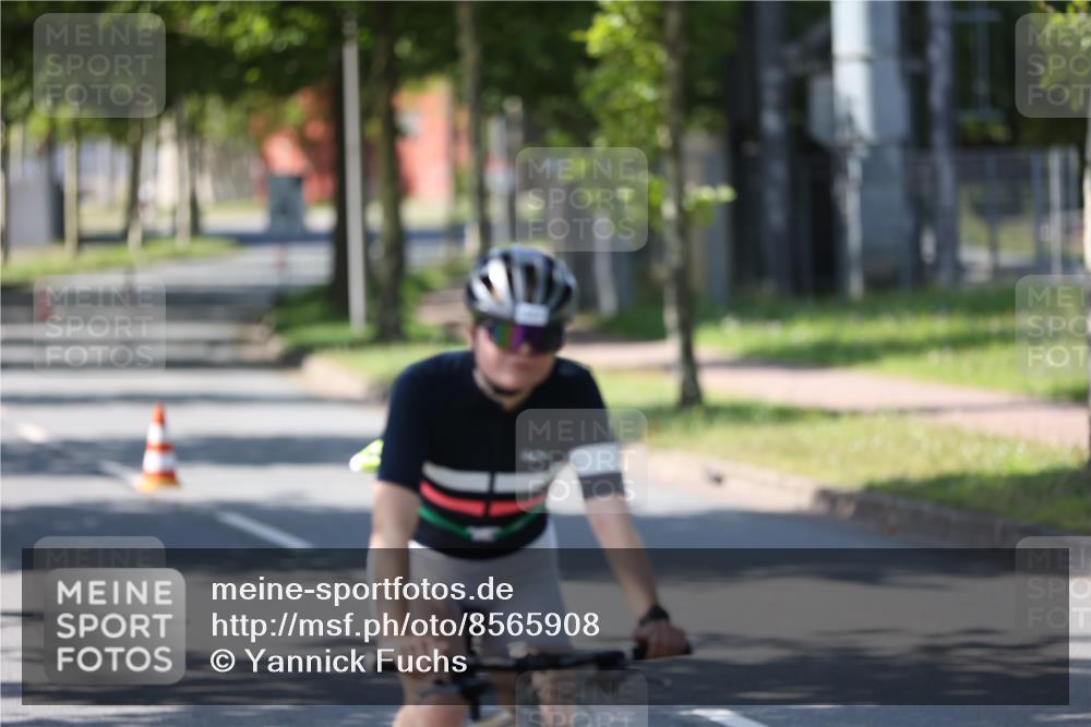 10.08.2025 - GEWOBA Citytriathlon Bremen Yannick Fuchs http://msf.ph/oto/8565908 10.08.2025 14:52:37 Radfahren 329, 347, 439, 459, 469 meine-sportfotos.de
